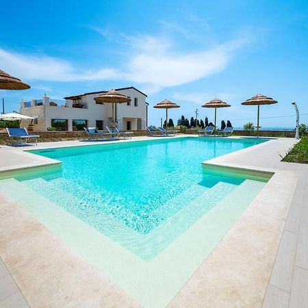 Villa Carmiano Luxury Bedrooms In Avola In The Province Of Syracuse With Spa And Swimming Pool And Wonderful Seaview Экстерьер фото