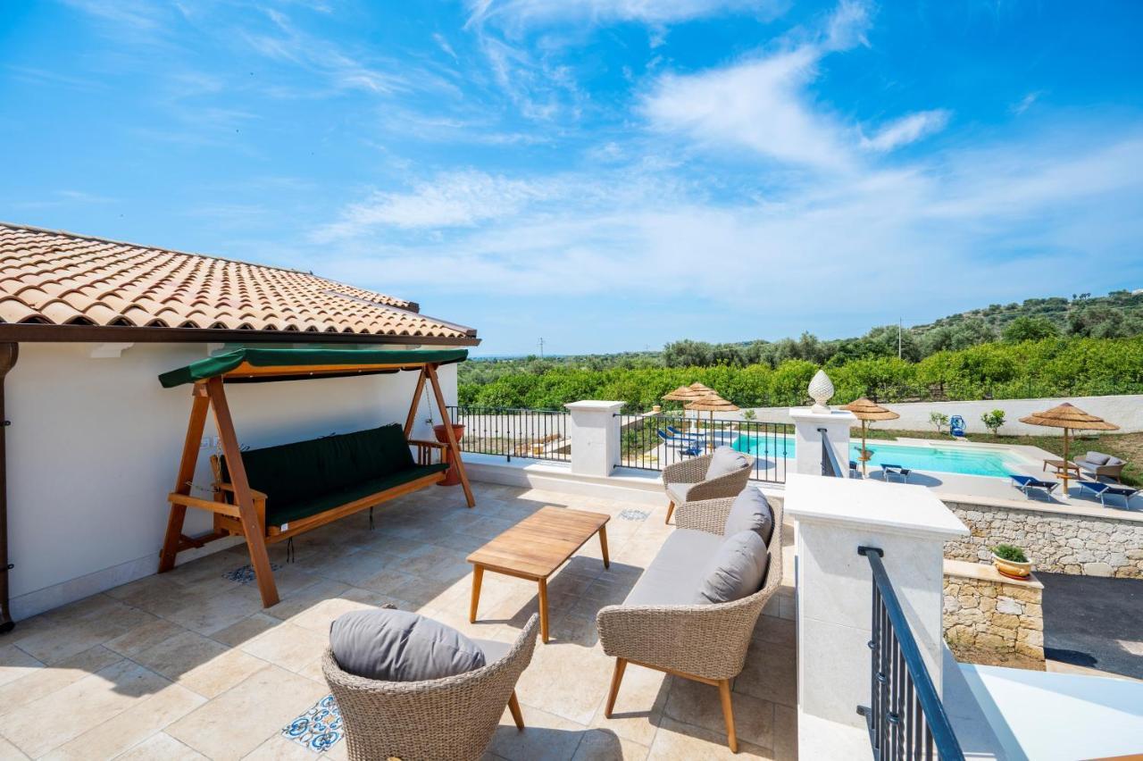 Villa Carmiano Luxury Bedrooms In Avola In The Province Of Syracuse With Spa And Swimming Pool And Wonderful Seaview Экстерьер фото