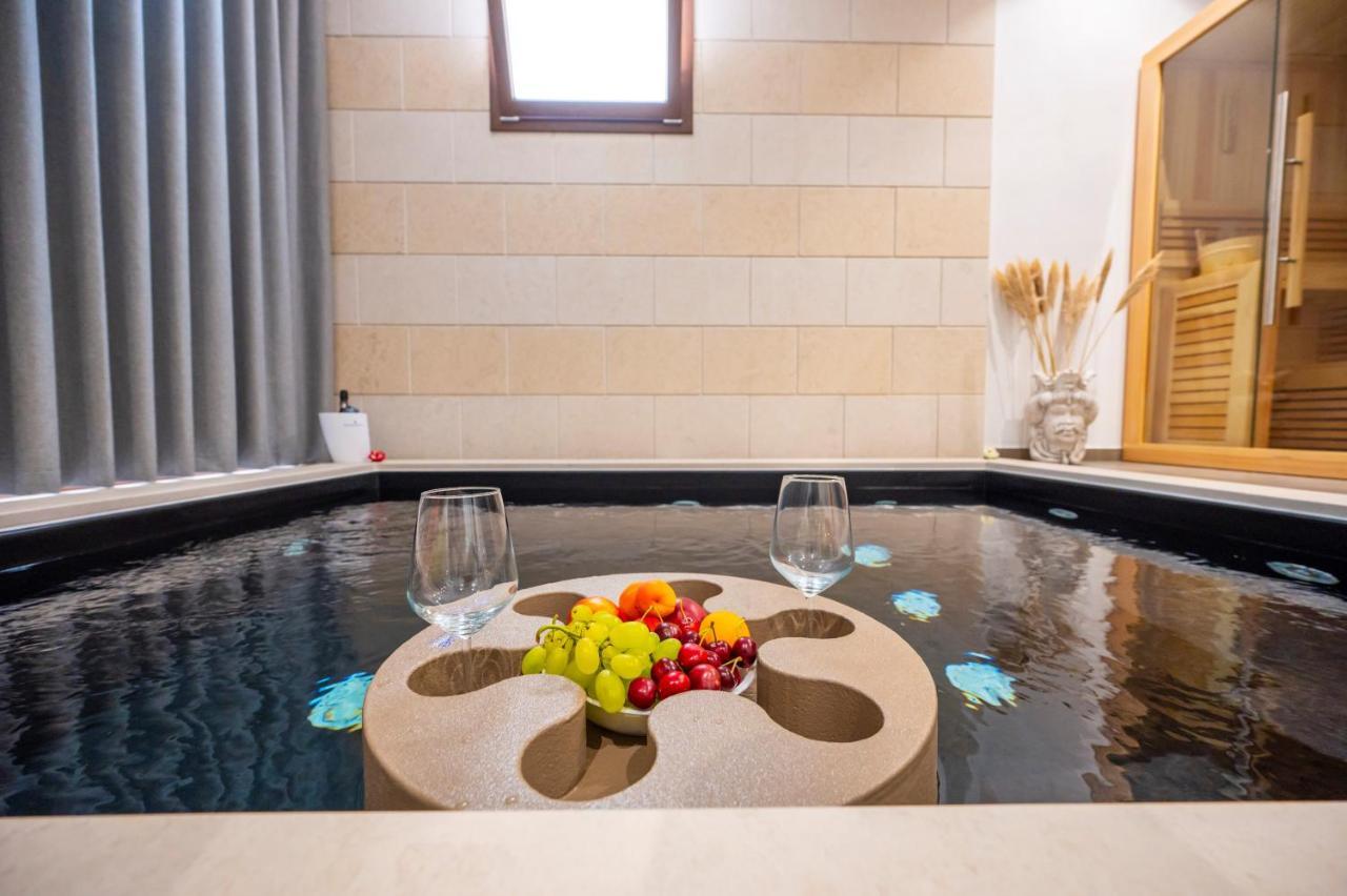 Villa Carmiano Luxury Bedrooms In Avola In The Province Of Syracuse With Spa And Swimming Pool And Wonderful Seaview Экстерьер фото